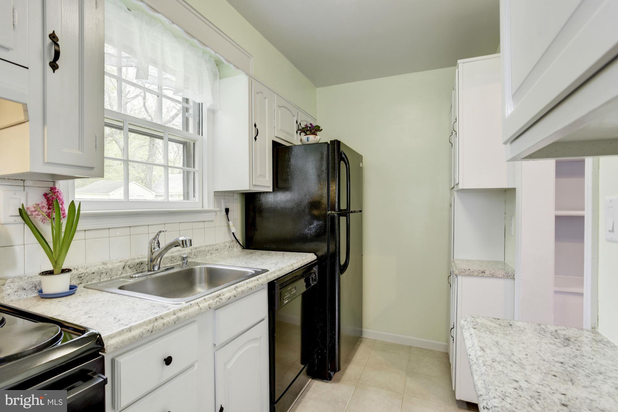 6407 Banbury Road Baltimore, MD 21239 - Photo 9 of 26 Kitchen updated with new appliances