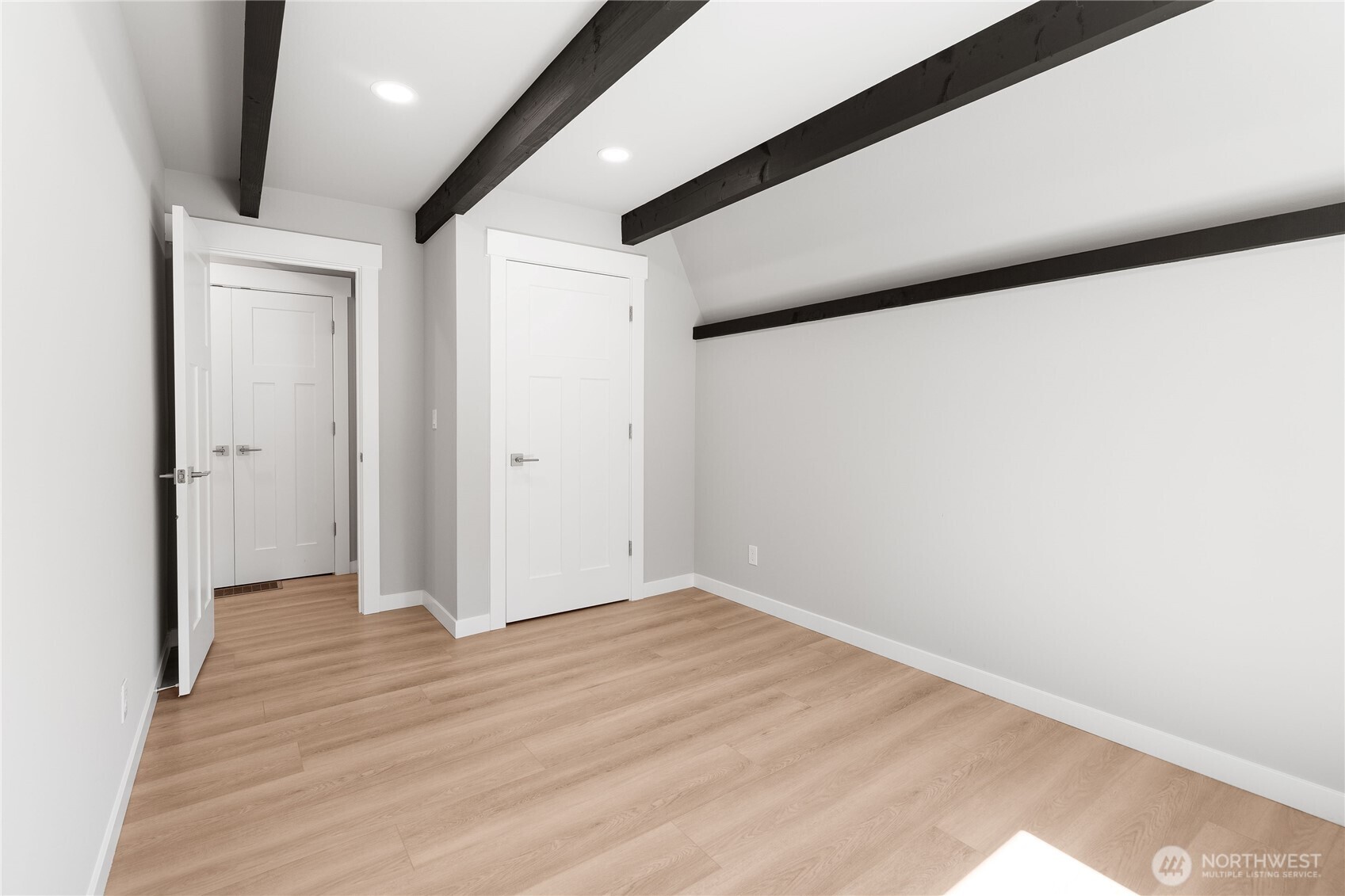 10005 North Davies Road Lake Stevens, WA 98258 - Photo 22 of 40 a view of hallway