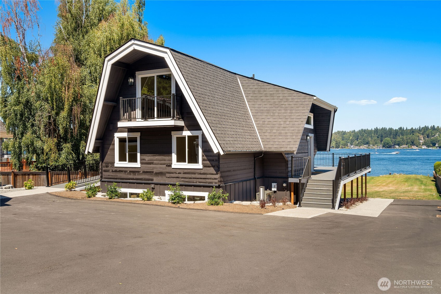 10005 North Davies Road Lake Stevens, WA 98258 - Photo 6 of 40 a view of a house with pool