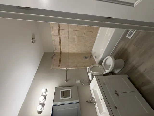 $1,795 | 1840 West Highland Avenue, Unit E204, Elgin, IL 60123