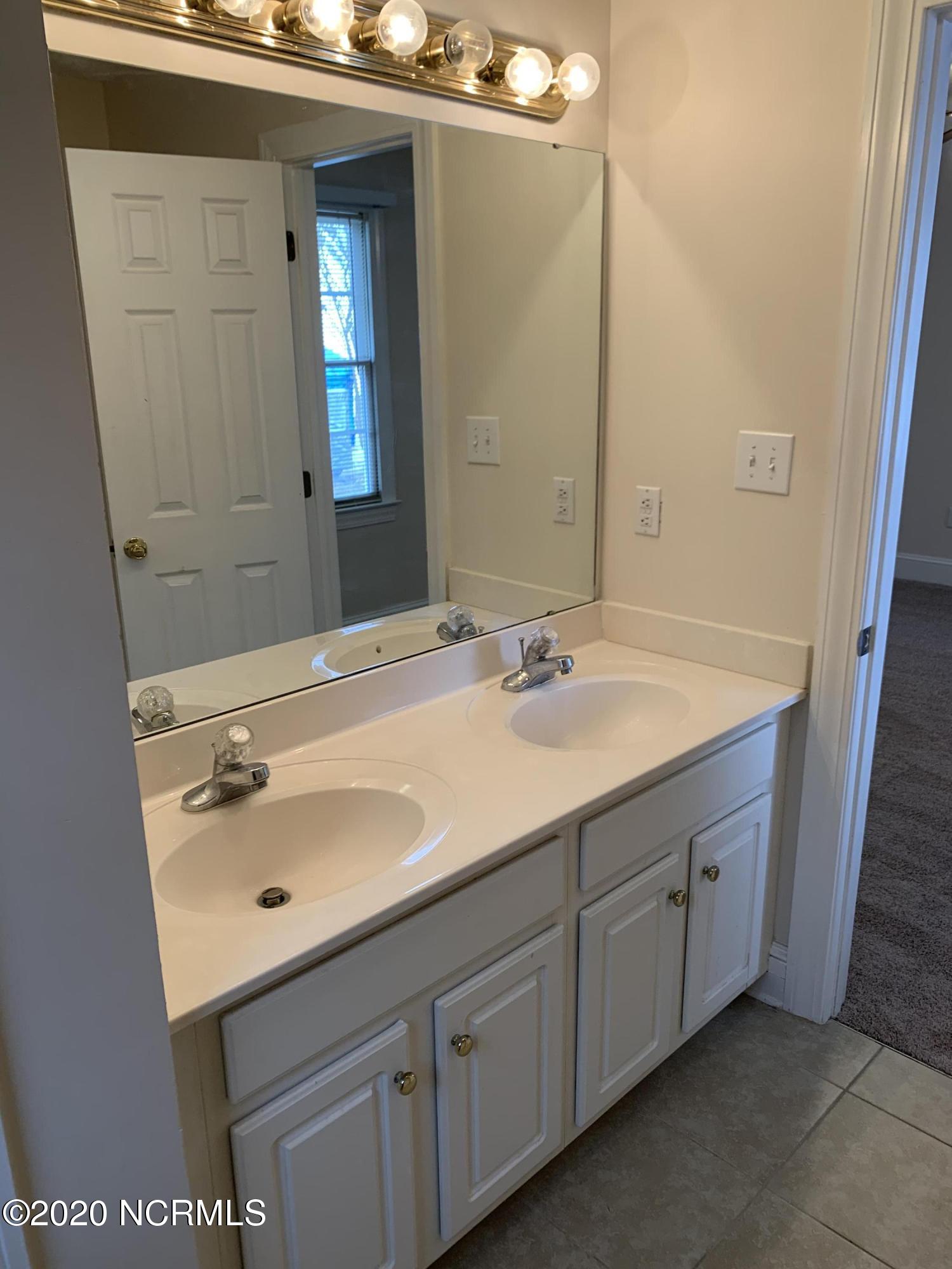 4283 Frog Level Road Winterville, NC 28590 - Photo 4 of 16 Master Bathroom