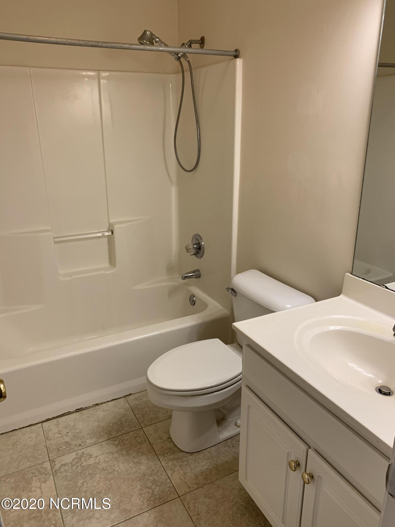 4283 Frog Level Road Winterville, NC 28590 - Photo 8 of 16 Guest Bathroom