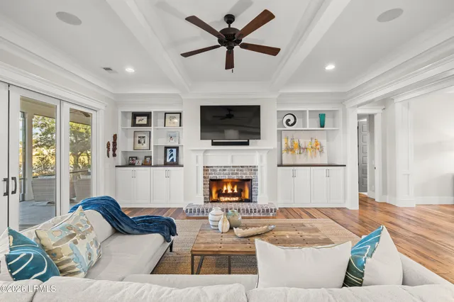 $1,199,000 | 136 Flatwater Drive, Bluffton, SC 29910