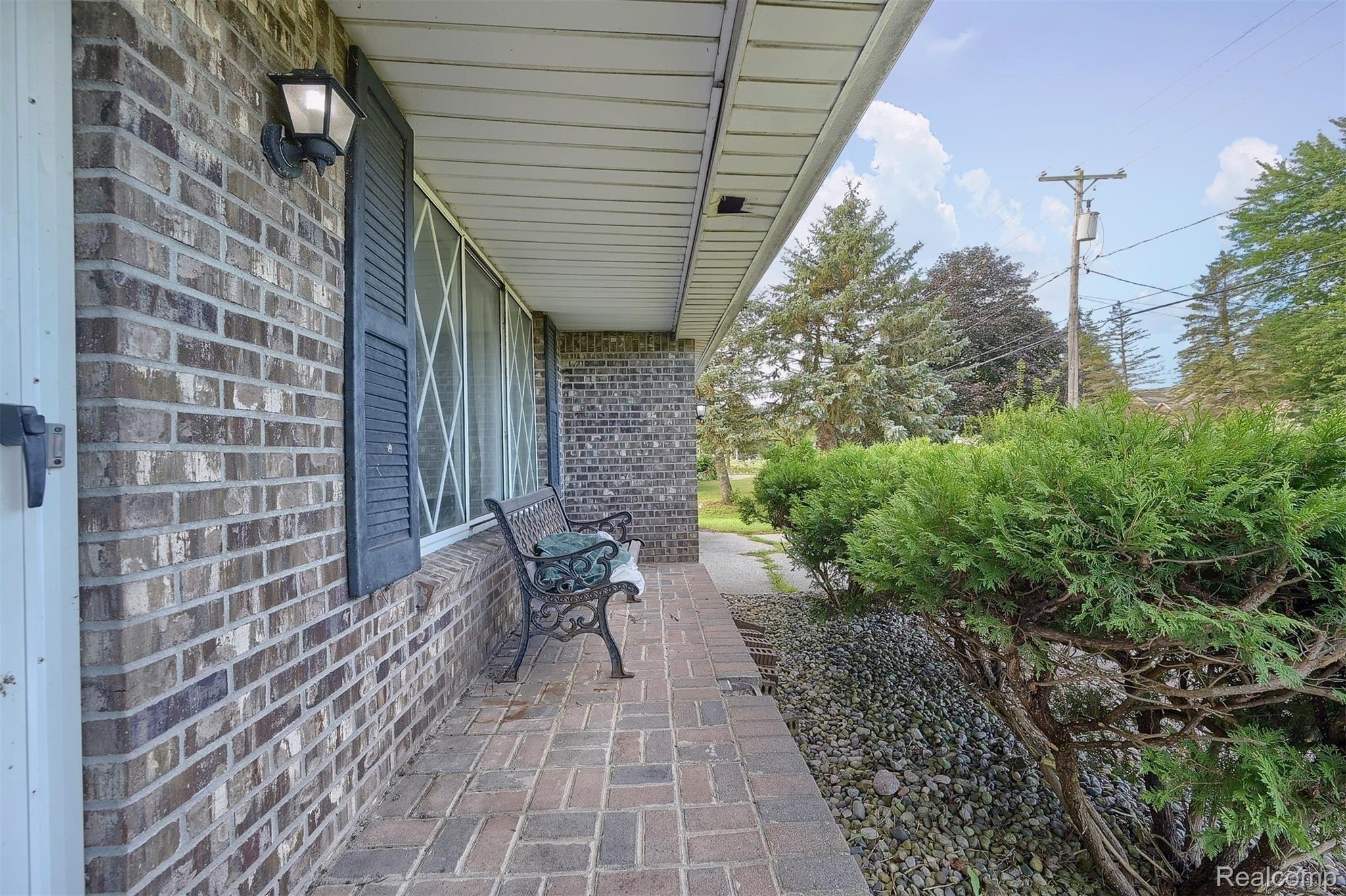 13208 North Linden Road Clio, MI 48420 - Photo 3 of 23 3-Front-Porch.jpg