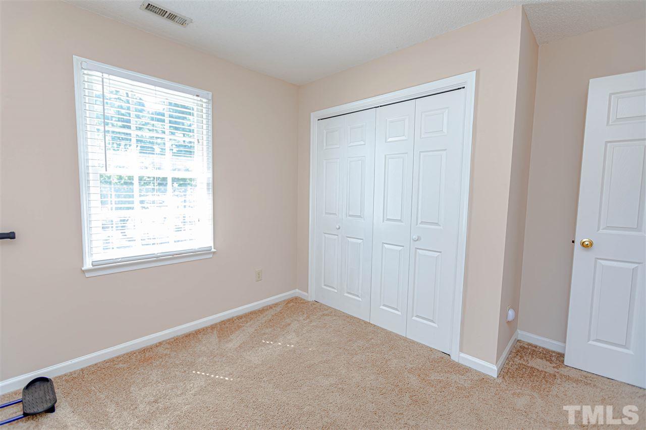5509 Edgebury Road Raleigh, NC 27613 - Photo 22 of 29