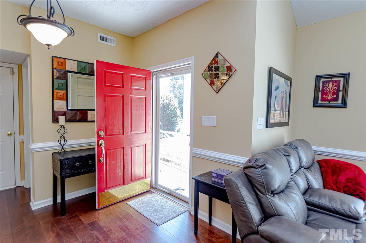 5509 Edgebury Road Raleigh, NC 27613 - Photo 4 of 29