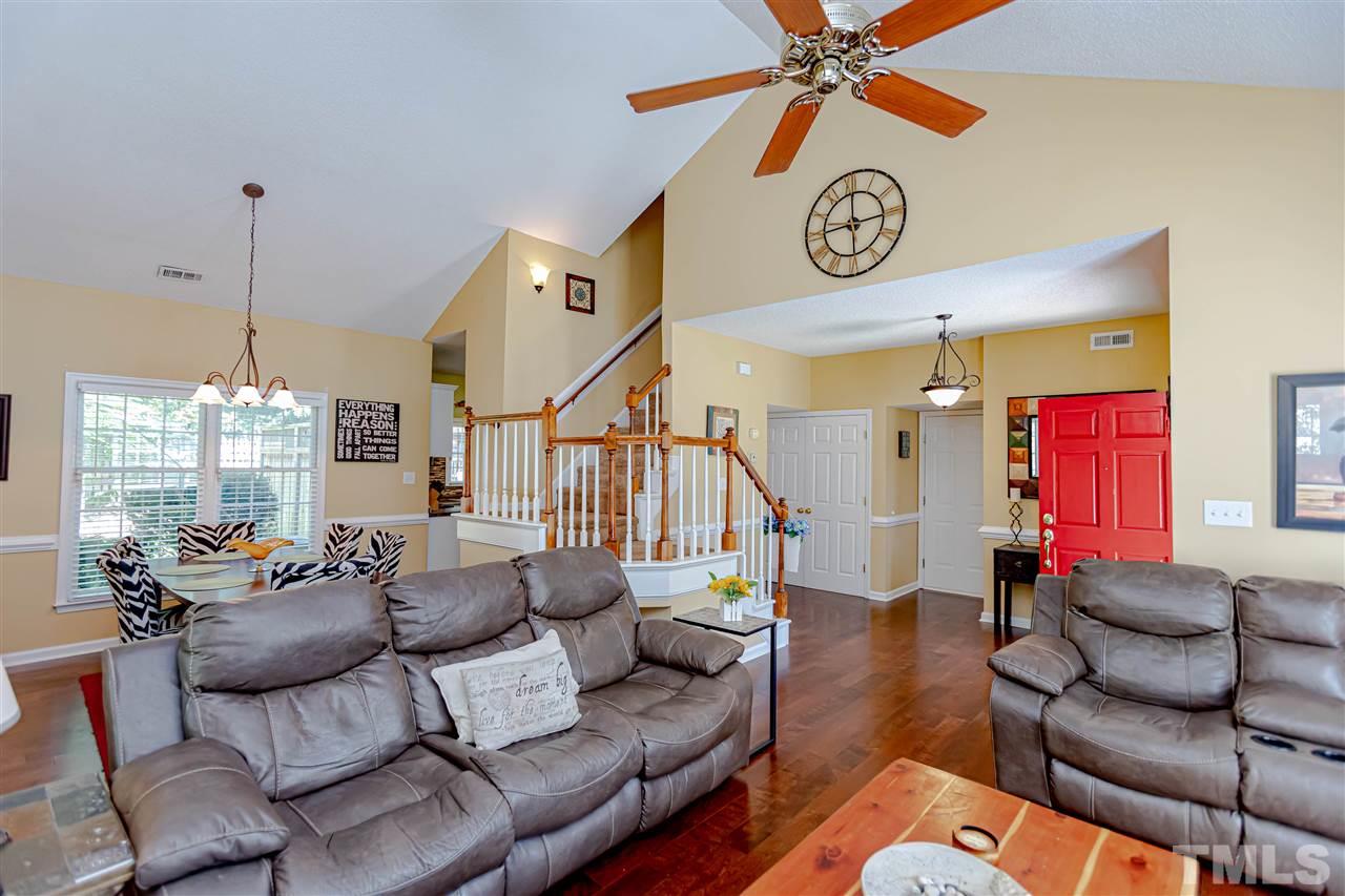 5509 Edgebury Road Raleigh, NC 27613 - Photo 7 of 29