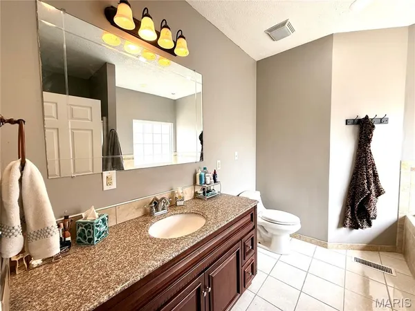 $305,000 | 1003 Red Arrow, Sikeston, MO 63801