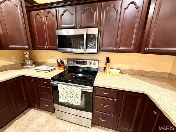 $305,000 | 1003 Red Arrow, Sikeston, MO 63801