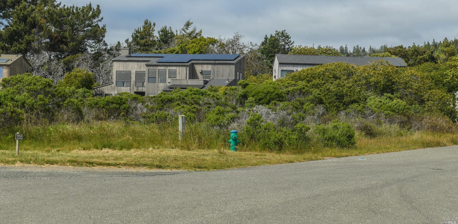 195 Windrow The Sea Ranch, CA 95497 - Photo 1 of 1 Large corner lot on the corner of Leeward and Windrow. 24 ft height limit to encourage wonderful ocean views
