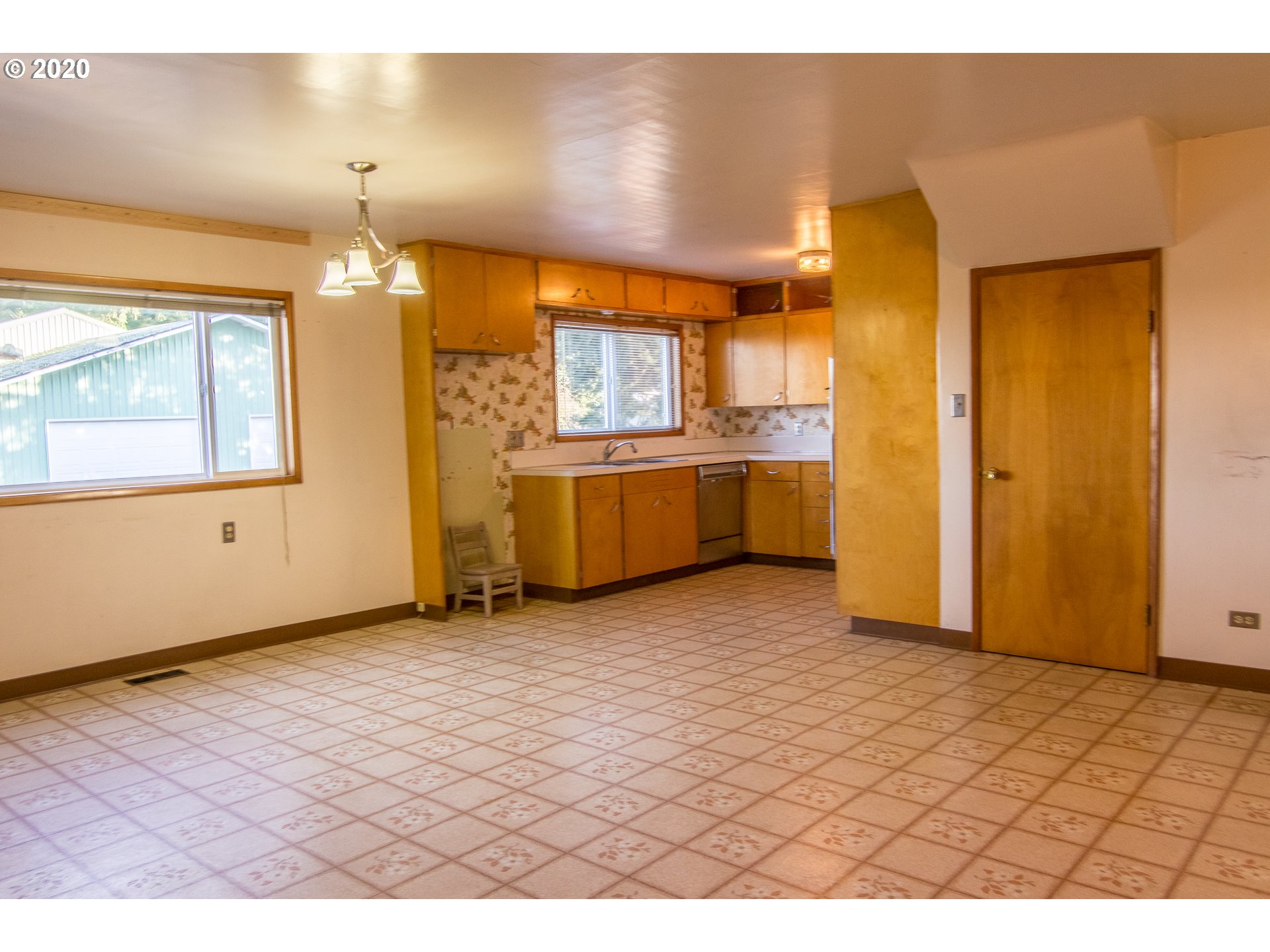 6700 Southwest Straughan Road Hillsboro, OR 97123 - Photo 10 of 30