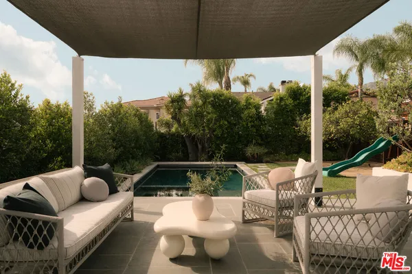 a view of a patio