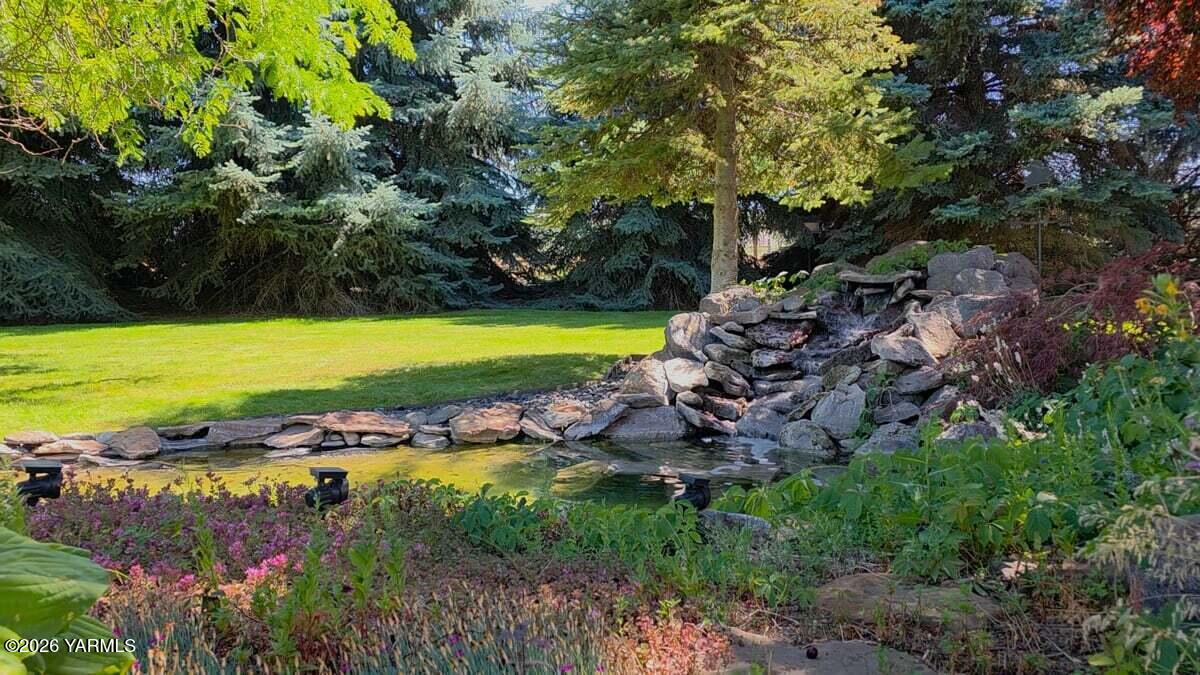 82 East Gleed Road Naches, WA 98937 - Photo 11 of 53 water featurolson