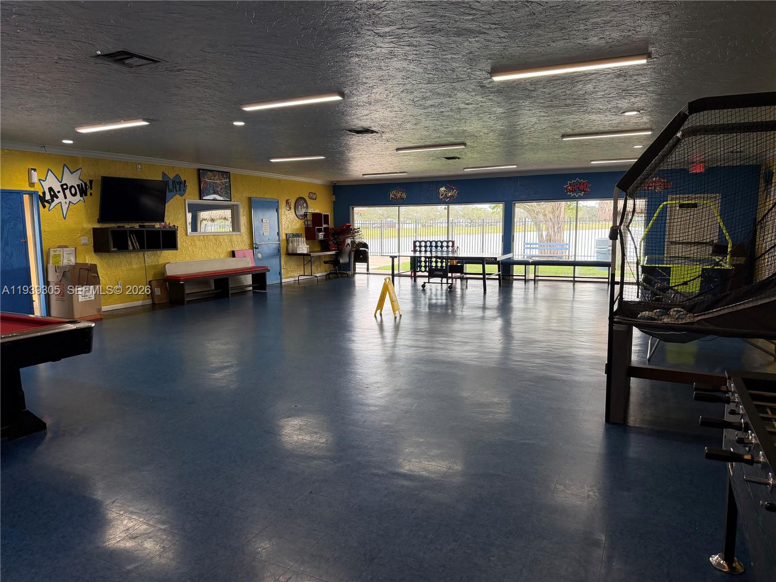 8111 Southwest 129th Avenue Miami, FL 33183 - Photo 10 of 20 a view of a hall with yard