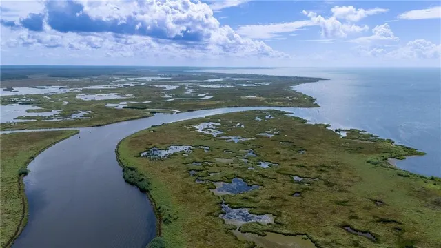 $599,000 | 59254 Pine Bay Lane, Lacombe, LA 70445