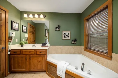 $485,000 | 35 Willow Oak Lane, Branson, MO 65616