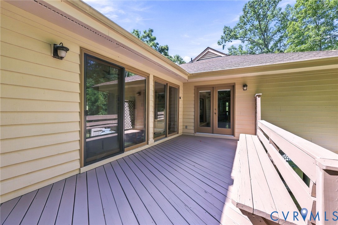 13701 Harbourwood Road Midlothian, VA 23112 - Photo 30 of 37 Built-in bench. Access to family room, Florida ro