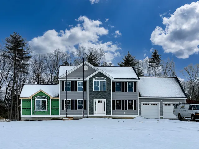 $899,900 | 34 Bel's Way, Plaistow, NH 03865