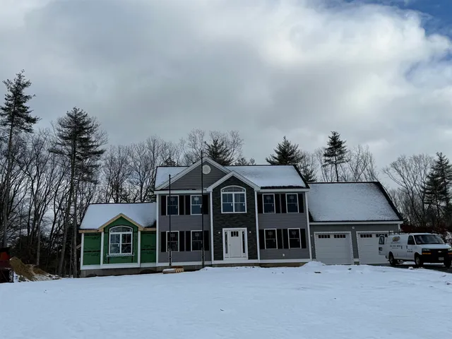 $899,900 | 34 Bel's Way, Plaistow, NH 03865