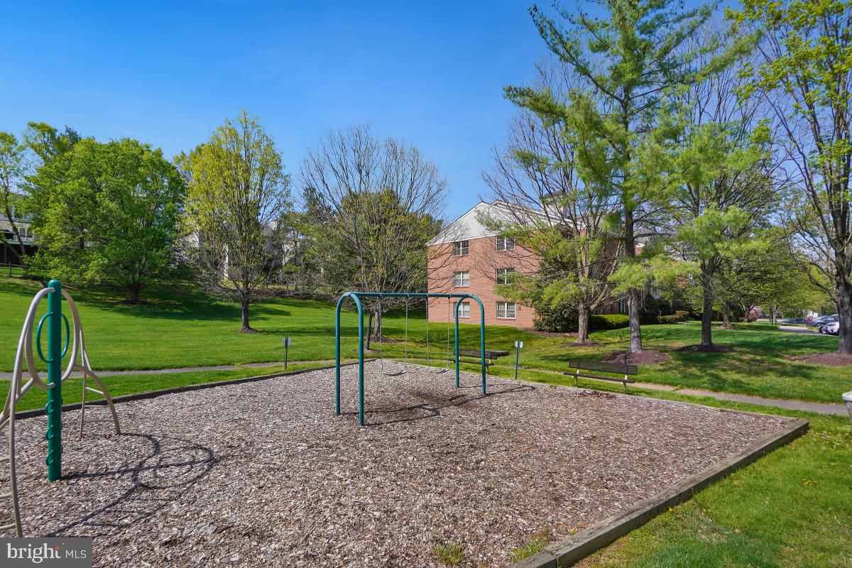 804 Amber Tree Court, Unit 804103 Gaithersburg, MD 20878 - Photo 27 of 30 Playground