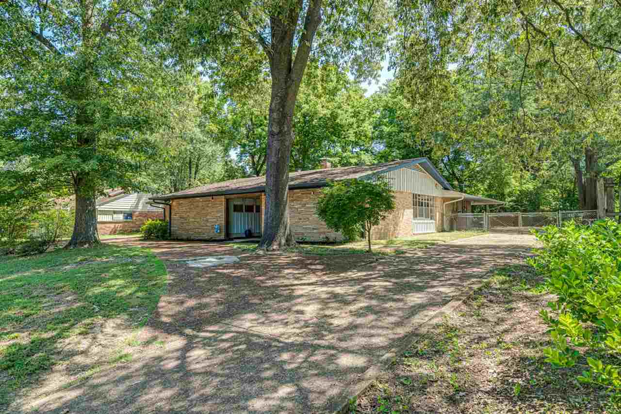 68 South Yates Road Memphis, TN 38120 - Photo 2 of 24