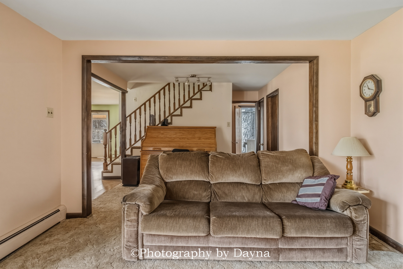 2857 River Road Kankakee, IL 60901 - Photo 9 of 35 a living room with furniture and a wooden floor