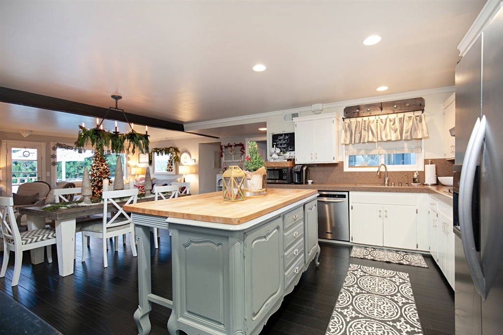 10050 Del Rio Road Spring Valley, CA 91977 - Photo 6 of 25