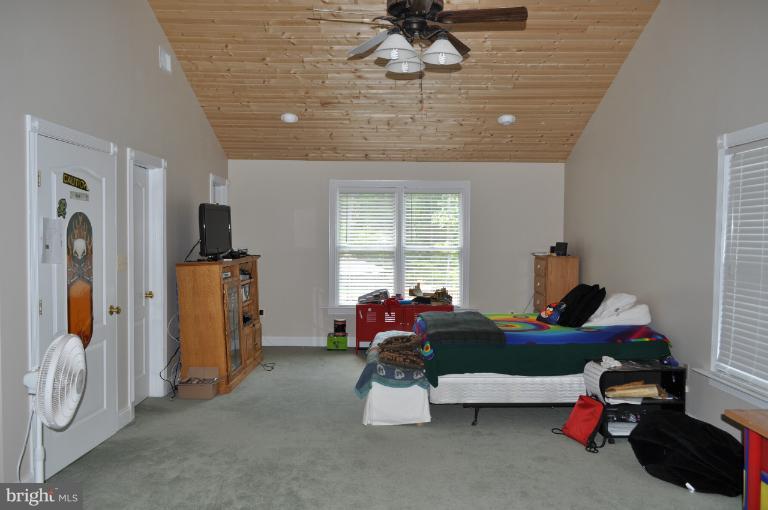 180 Stoney Bottom Road Front Royal, VA 22630 - Photo 15 of 29 Bedroom