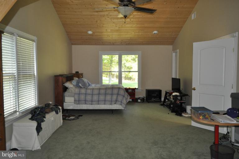 180 Stoney Bottom Road Front Royal, VA 22630 - Photo 17 of 29 Bedroom