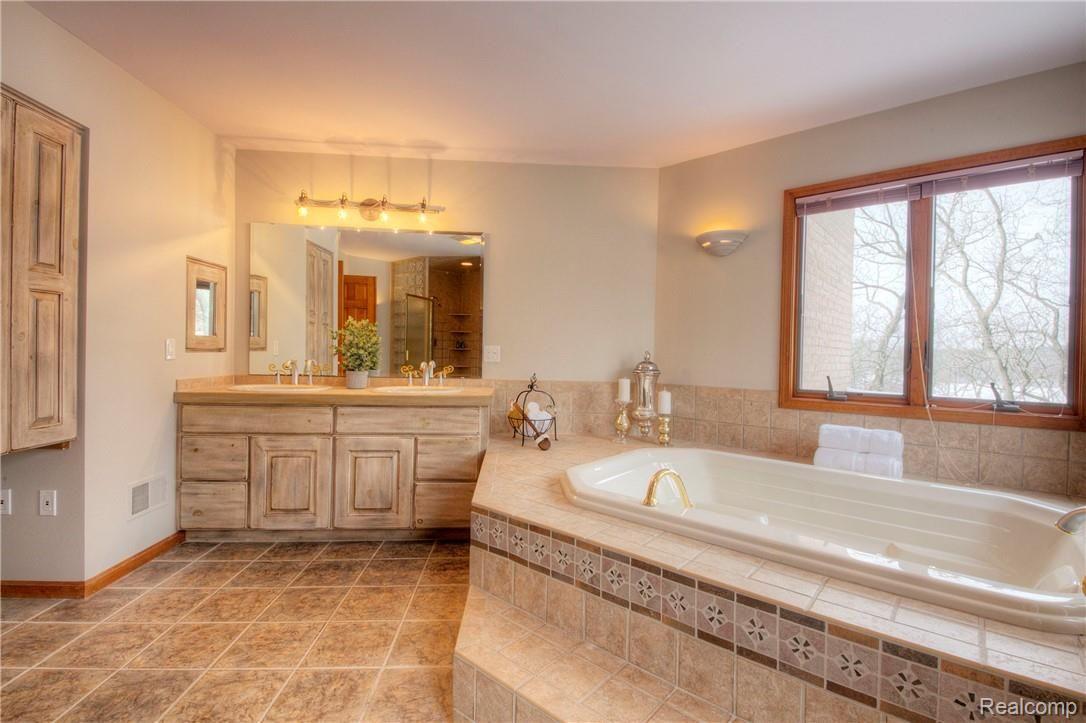 350 Highland Road Chelsea, MI 48118 - Photo 53 of 89 930A2108_09_10.jpg