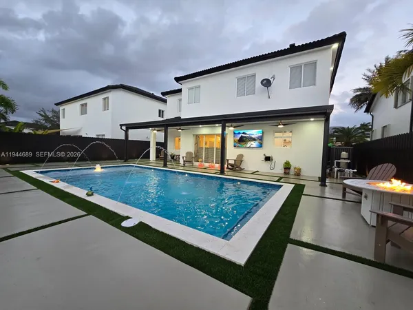 $1,150,000 | 1680 Southwest 154th Path, Miami, FL 33185