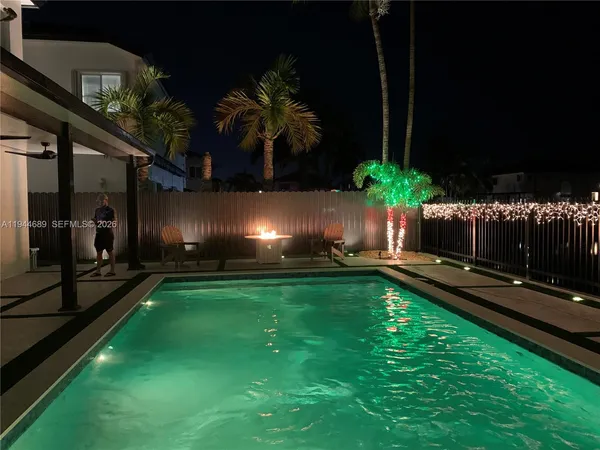 $1,150,000 | 1680 Southwest 154th Path, Miami, FL 33185