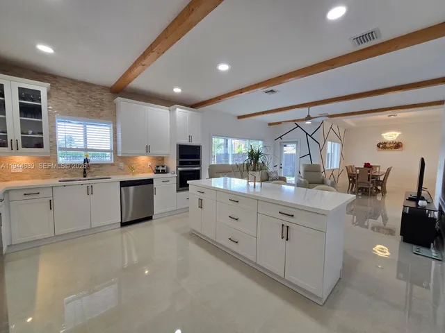 $1,199,999 | 1680 Southwest 154th Path, Miami, FL 33185
