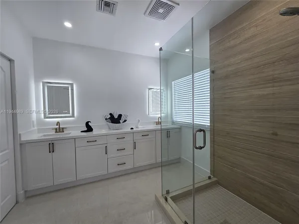 $1,150,000 | 1680 Southwest 154th Path, Miami, FL 33185