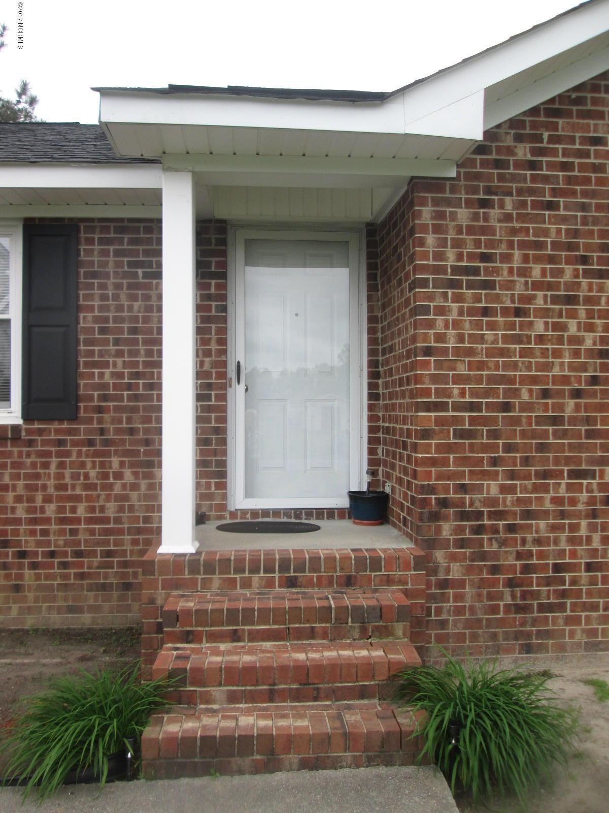 3852 Robin Road Ayden, NC 28513 - Photo 14 of 42 Robin side stoop (2)