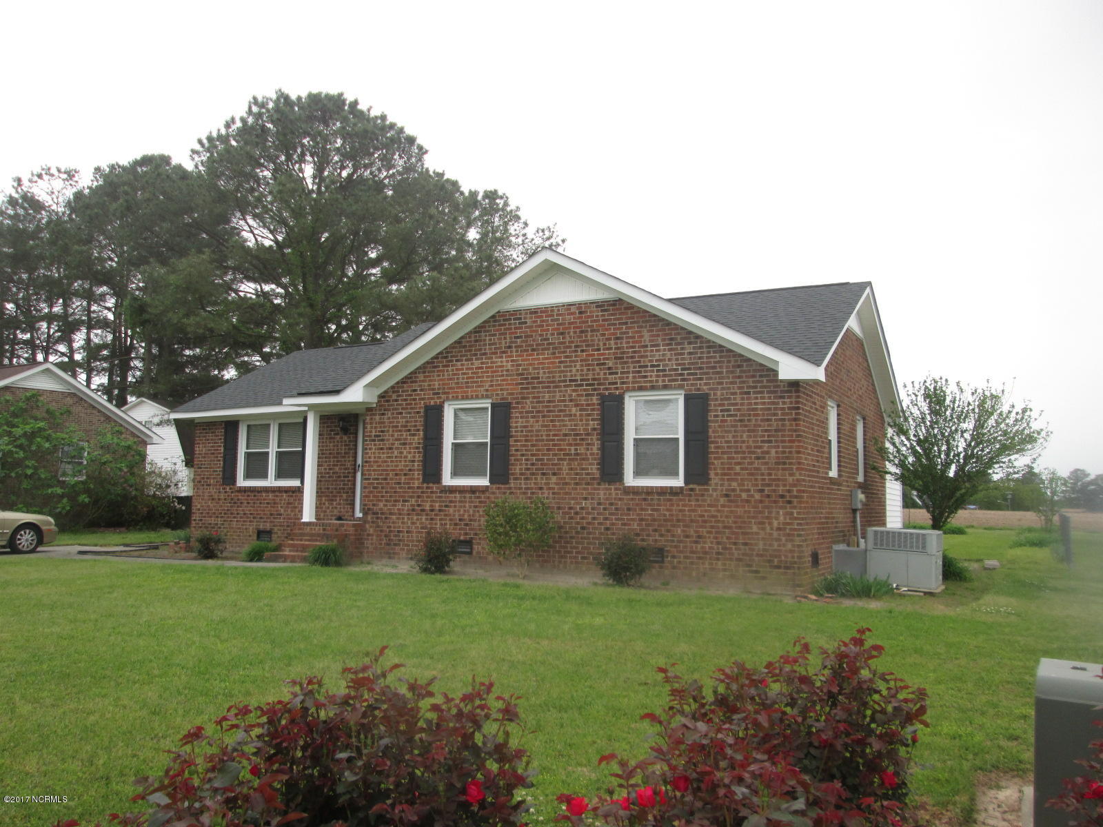 3852 Robin Road Ayden, NC 28513 - Photo 3 of 42 Robin ful rt front