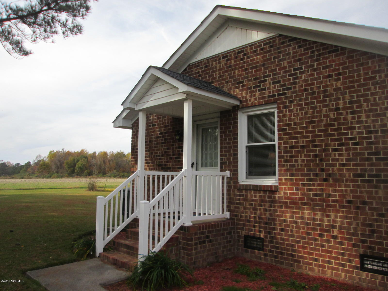 3852 Robin Road Ayden, NC 28513 - Photo 42 of 42 Side front