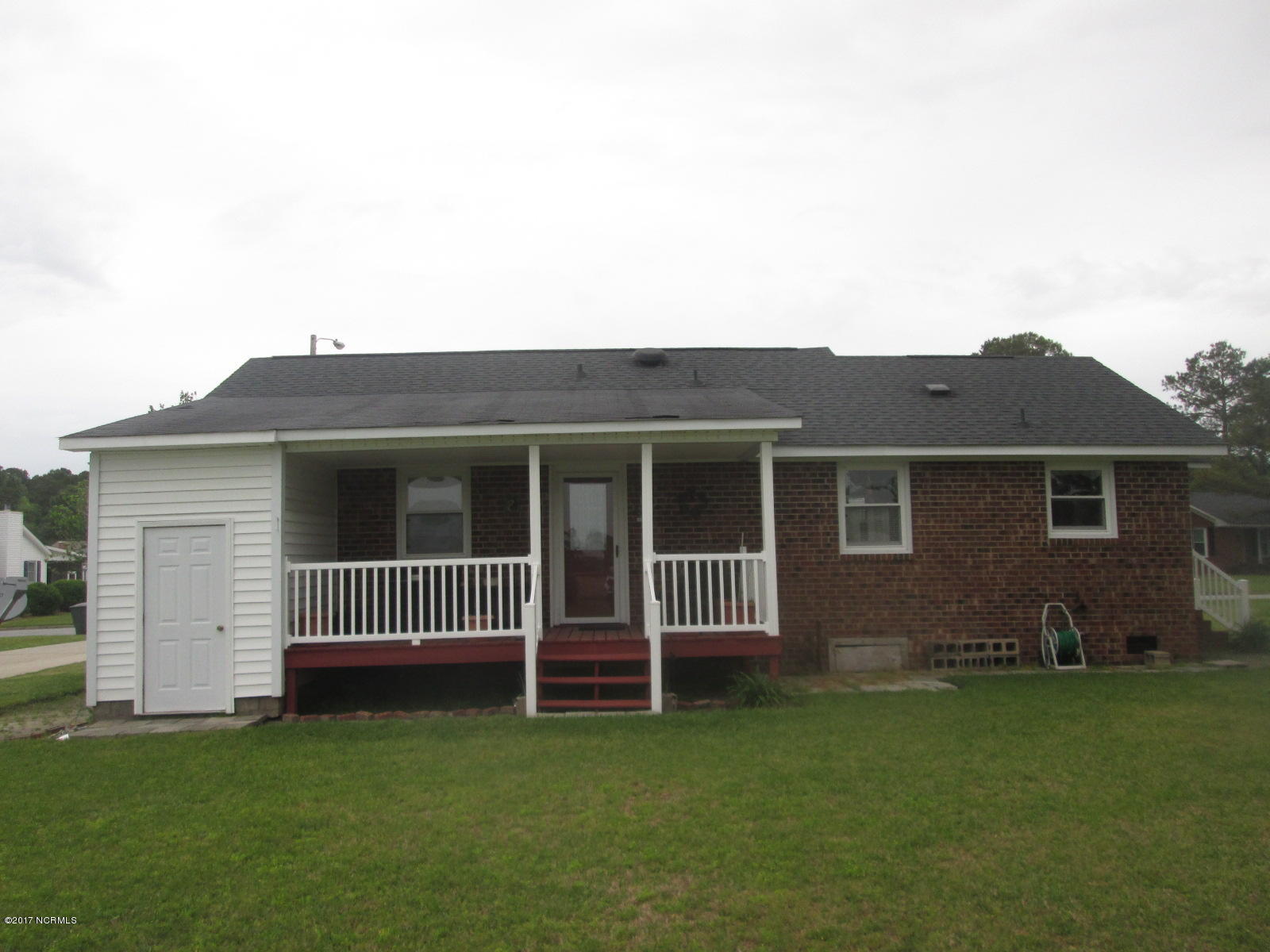3852 Robin Road Ayden, NC 28513 - Photo 7 of 42 Robin back porch