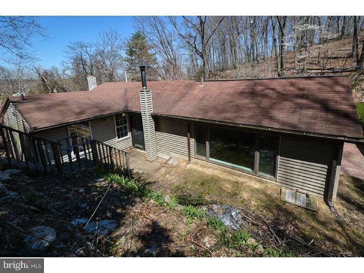 443 Irish Road Berwyn, PA 19312 - Photo 3 of 24