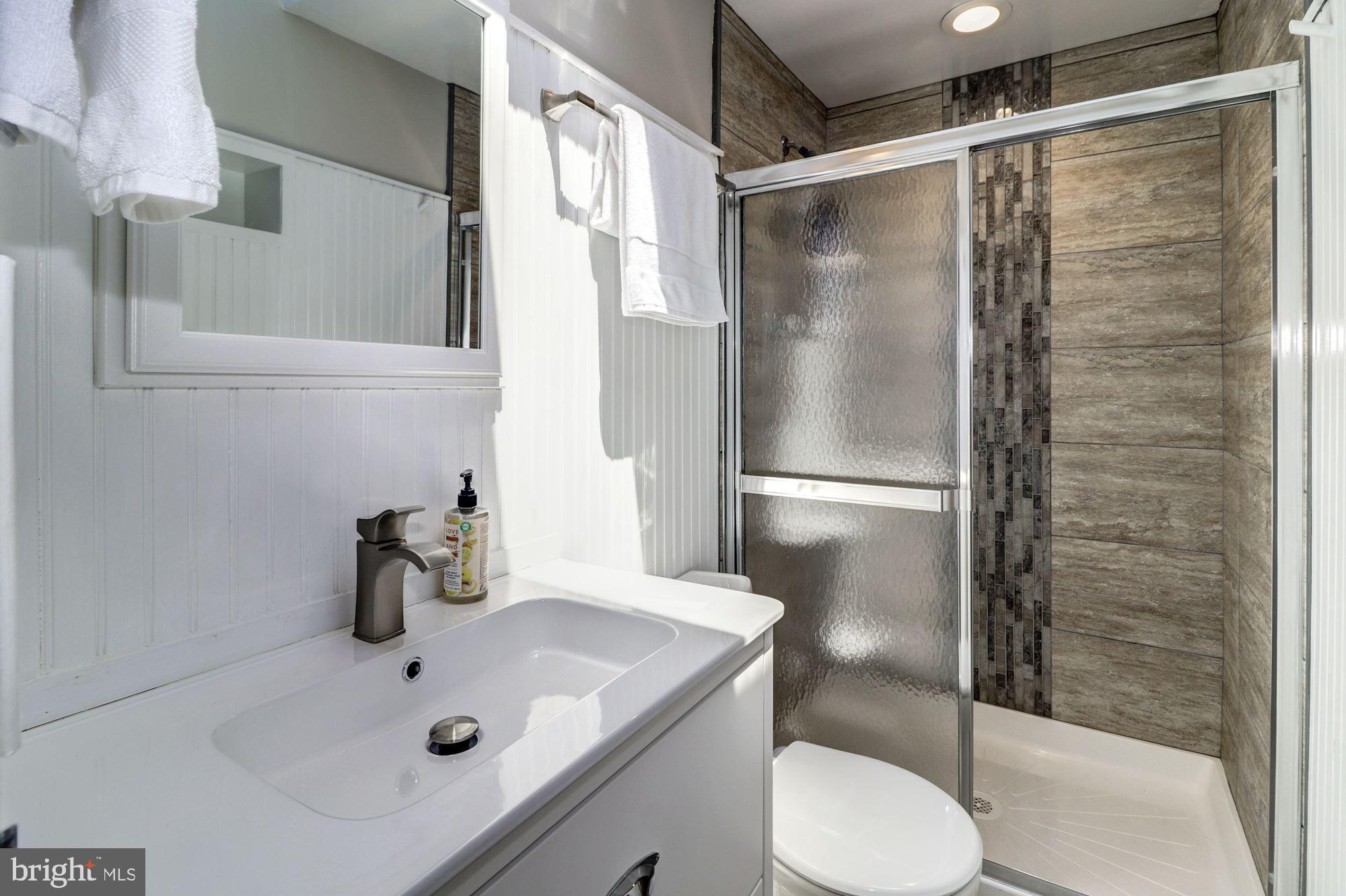6261 Sandchain Road Columbia, MD 21045 - Photo 15 of 34 Master Bathroom