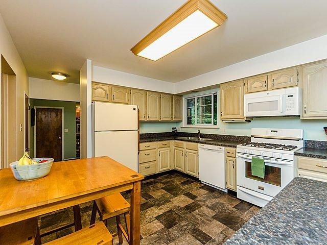 2811 Lillian Road Ann Arbor, MI 48104 - Photo 16 of 41 Photo 16