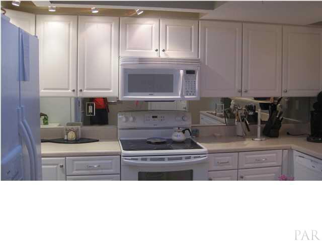 16285 Perdido Key Drive, Unit 324 Perdido Key, FL 32507 - Photo 5 of 19 Fully remodeled Kitchen