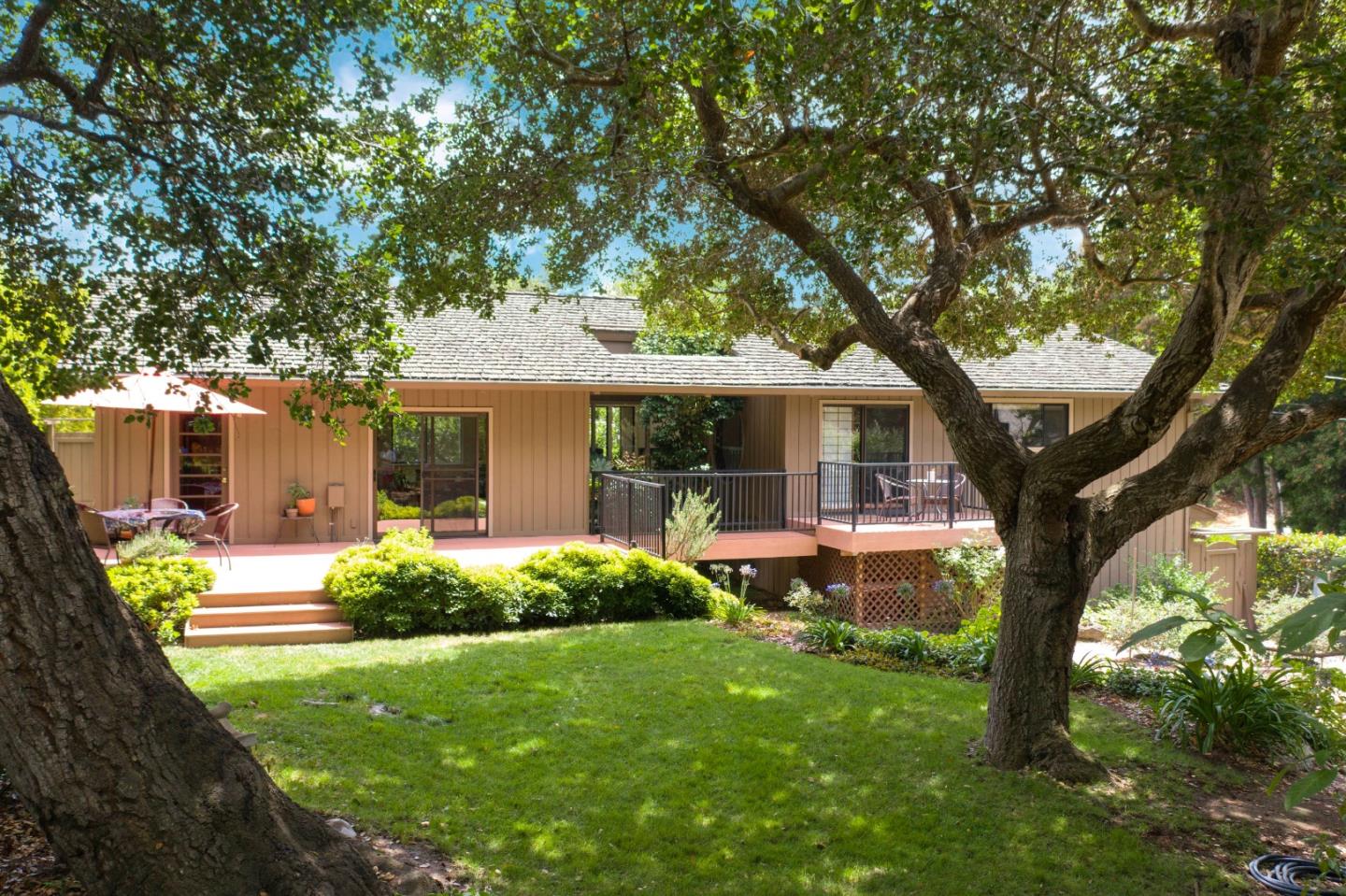 16 Westwood Road Santa Cruz, CA 95060 - Photo 1 of 46 a front view of a house with garden