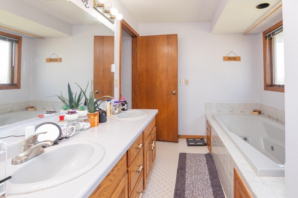 3601 South Bob-O-Link Lane Appleton, WI 54915 - Photo 27 of 54