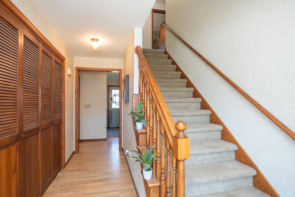 3601 South Bob-O-Link Lane Appleton, WI 54915 - Photo 3 of 54