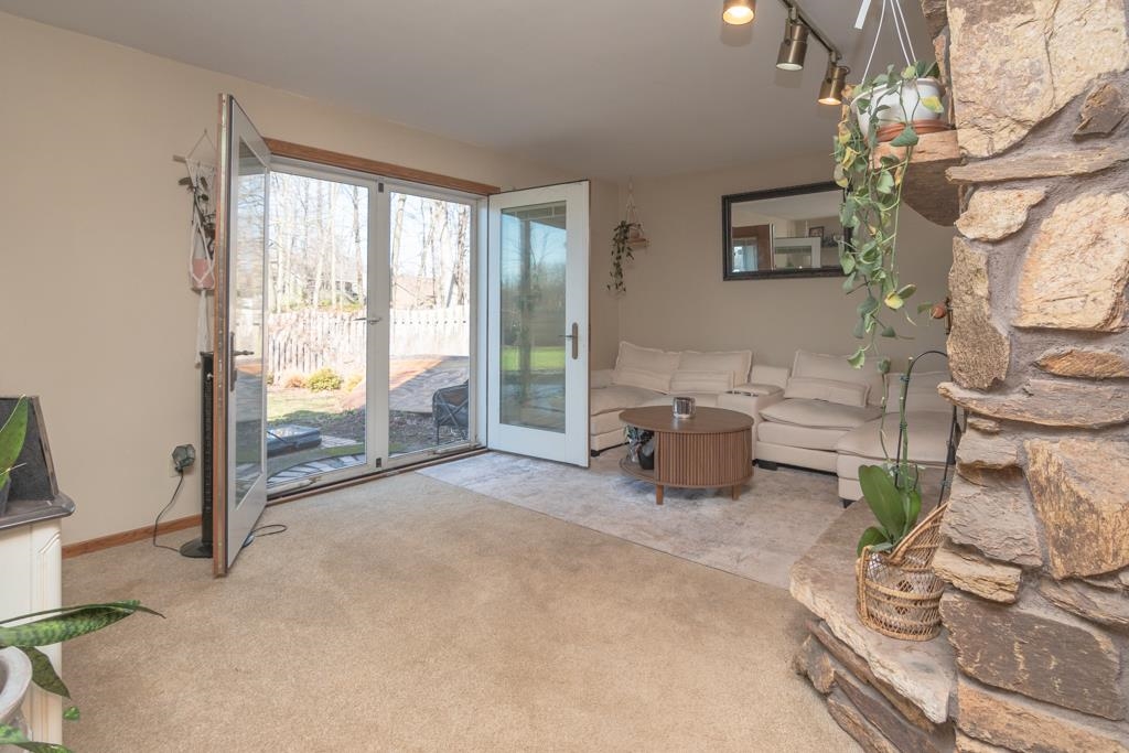 3601 South Bob-O-Link Lane Appleton, WI 54915 - Photo 9 of 54