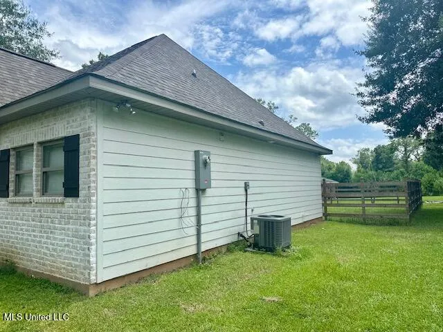 $184,000 | 100 South Loftin Street, Picayune, MS 39466