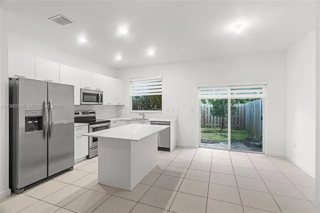 $3,050 | 12307 Northwest 23rd Court, Unit 12307, Miami, FL 33147