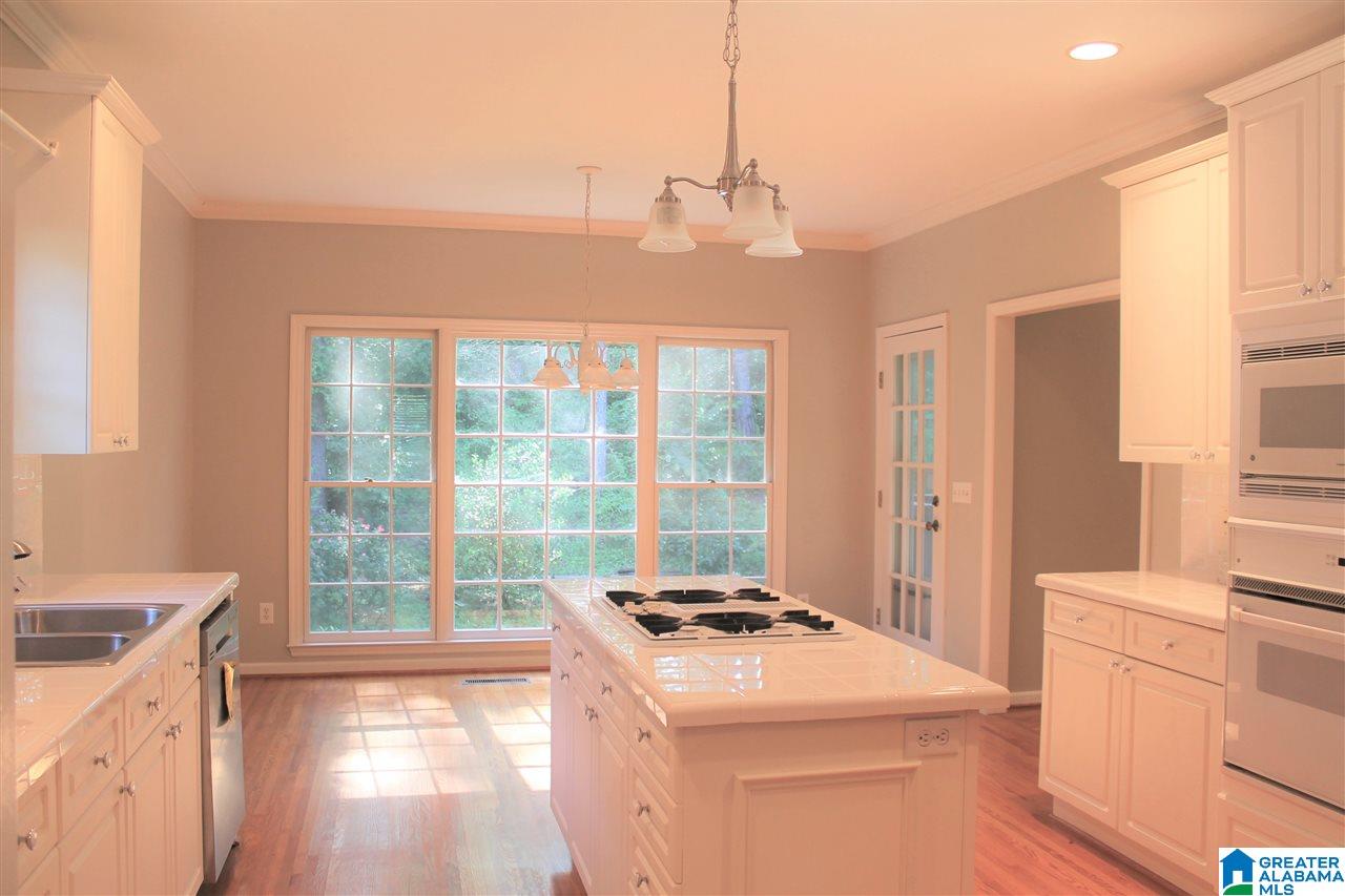 1034 Lake Point Lane Birmingham, AL 35244 - Photo 5 of 50