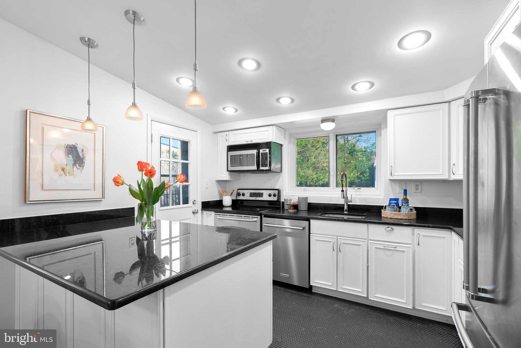 2954 Viewpoint Road Alexandria, VA 22314 - Photo 20 of 61